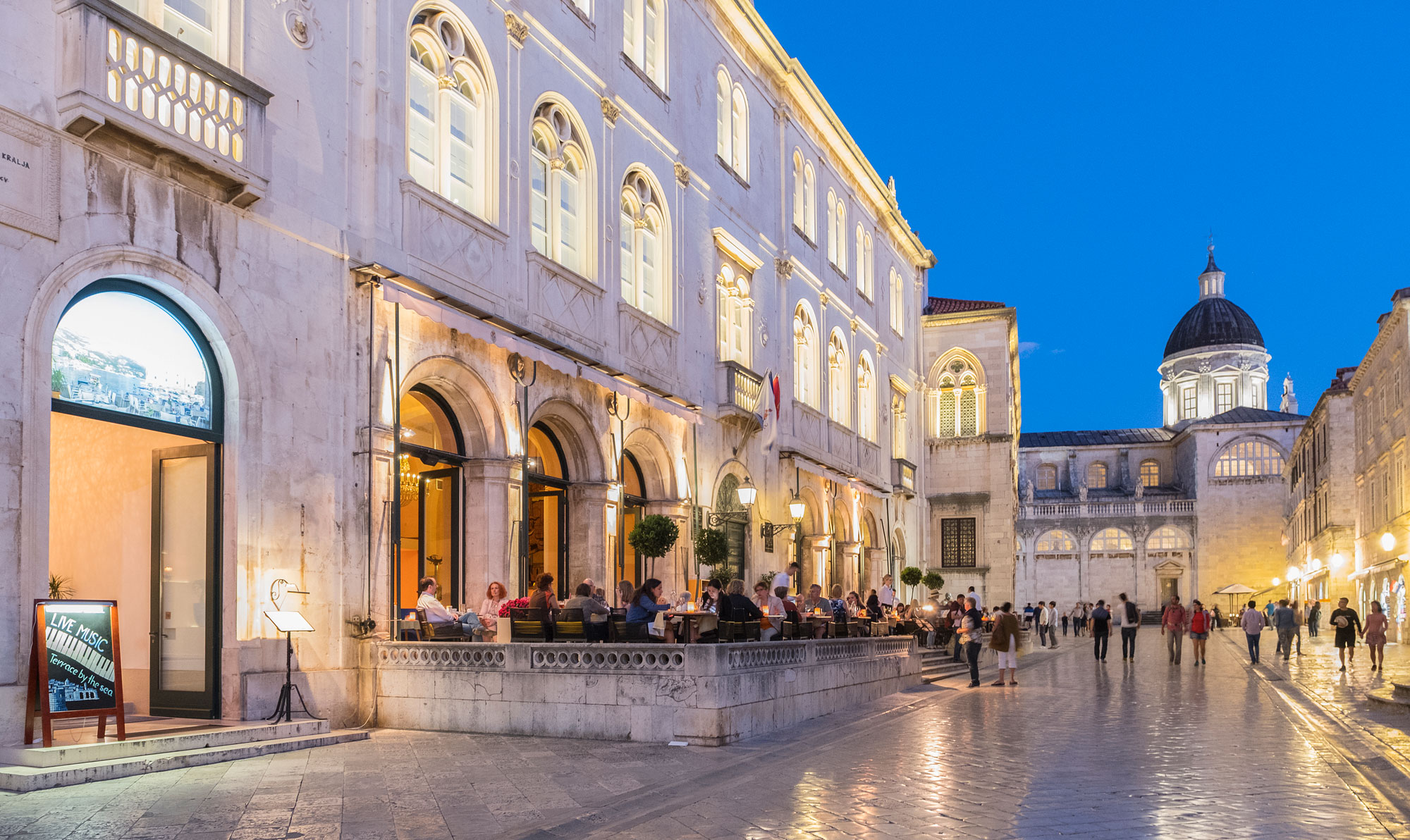Contemporary Events in a Historic Dubrovnik Venue - Gradska kavana Arsenal