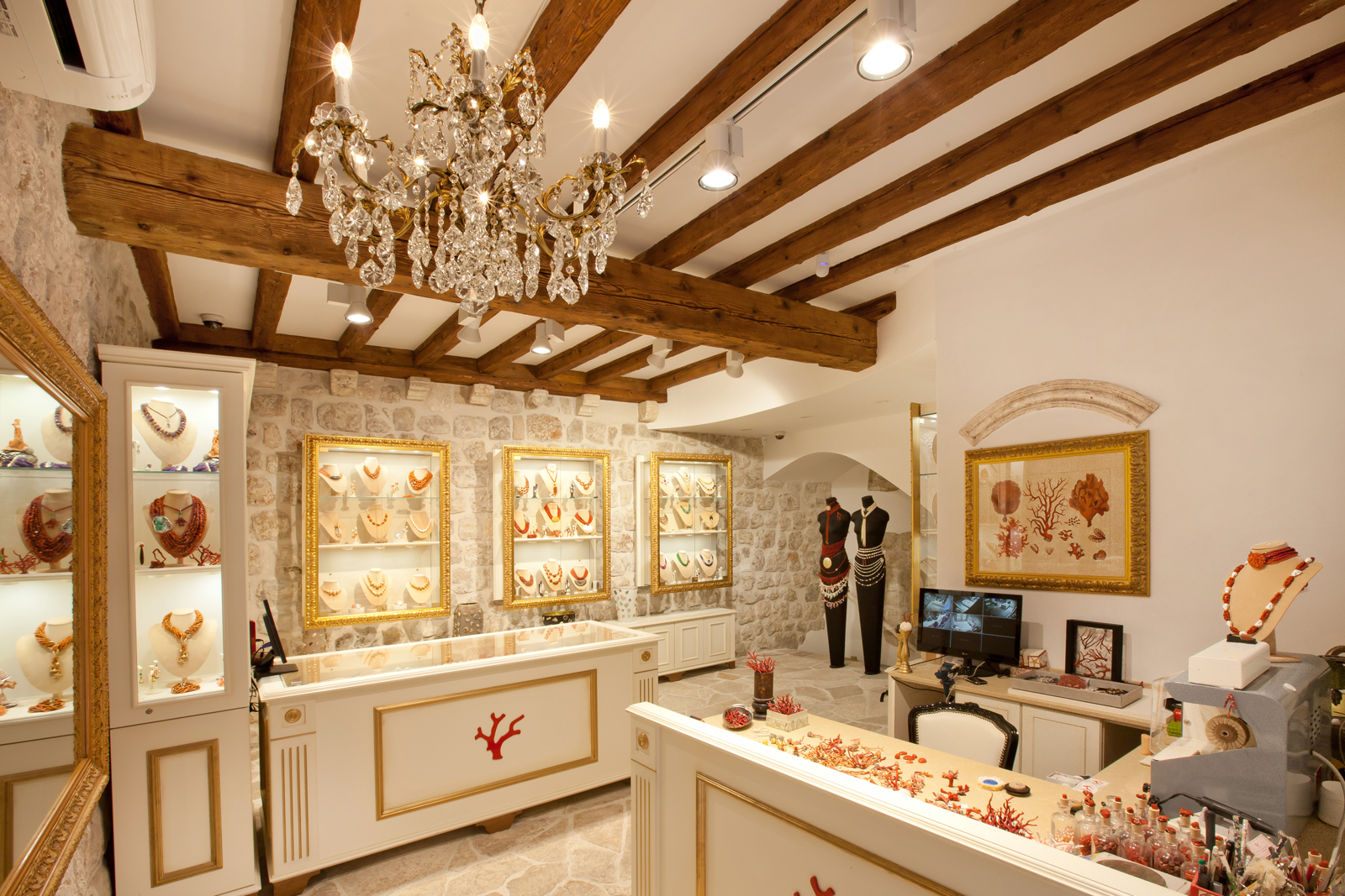 An Unforgettable Coral Experience in Dubrovnik: Exclusive Workshops at Clara Stones Studio
