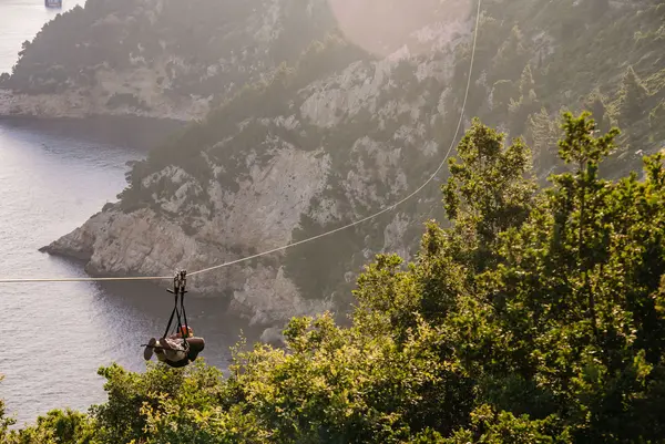 Become Superman and soar above the Adriatic with the Du the Wire zip line! 4